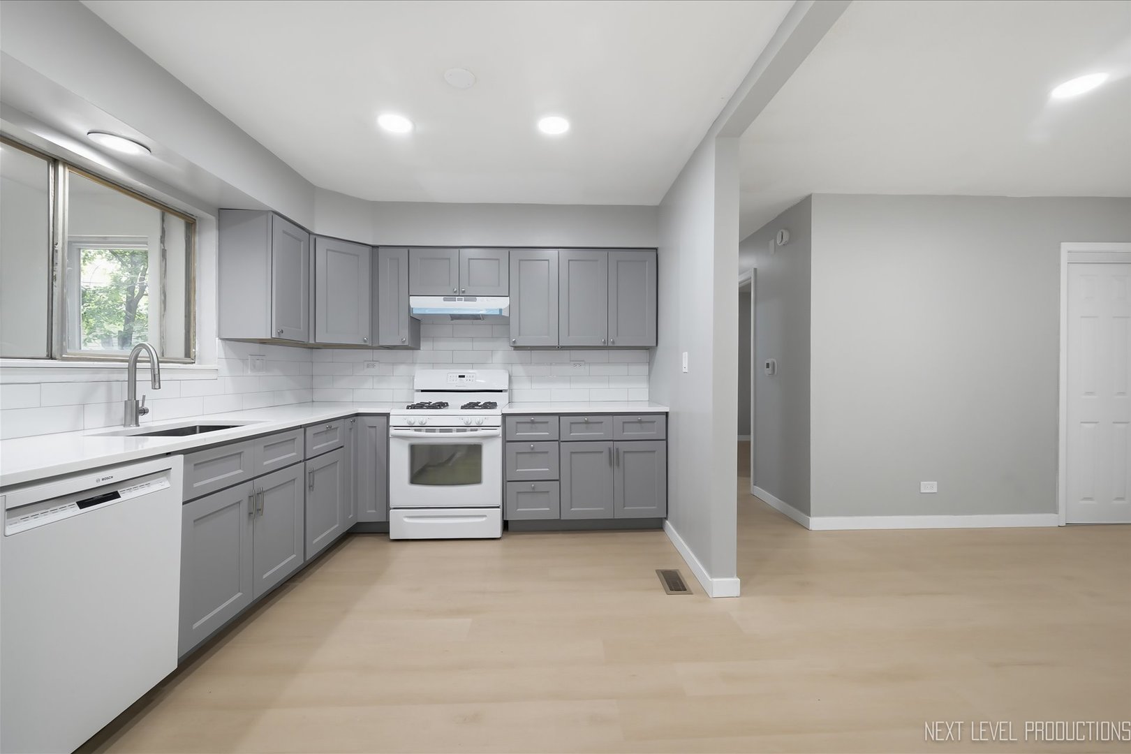 557 Willard Avenue Property Photo 14