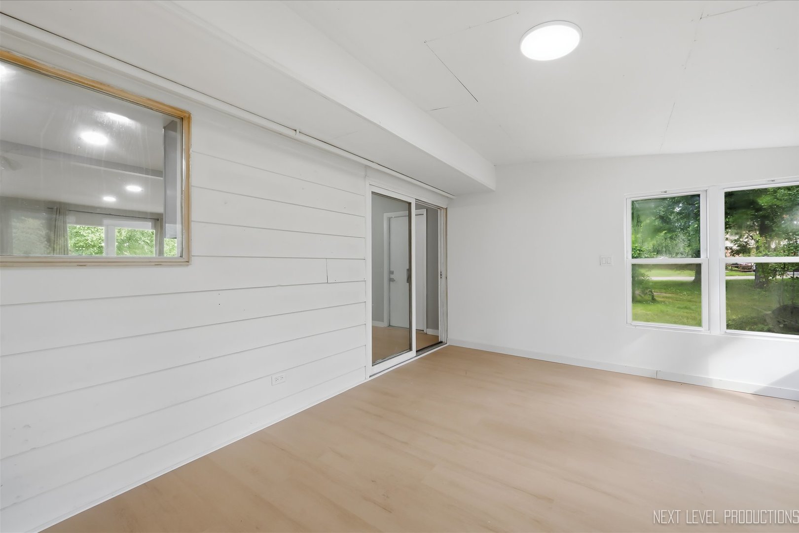 557 Willard Avenue Property Photo 16