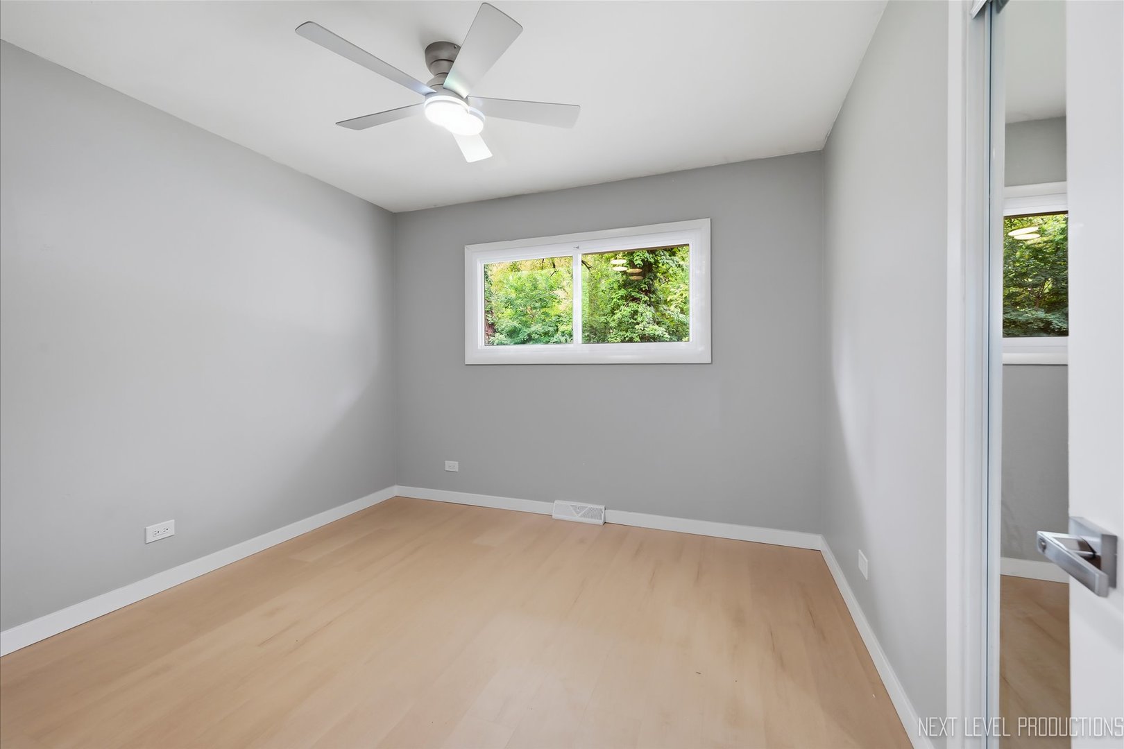 557 Willard Avenue Property Photo 17