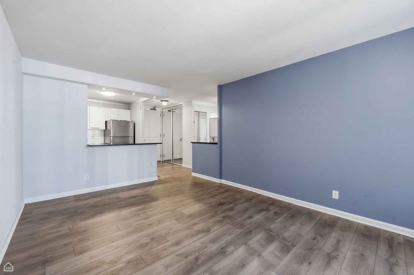 400 E Randolph Street 1812 Property Photo 4