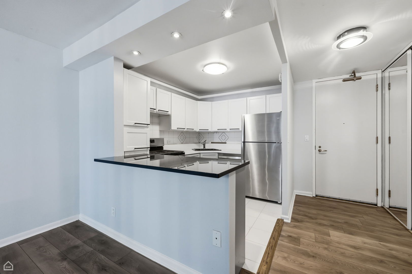 400 E Randolph Street 1812 Property Photo 5
