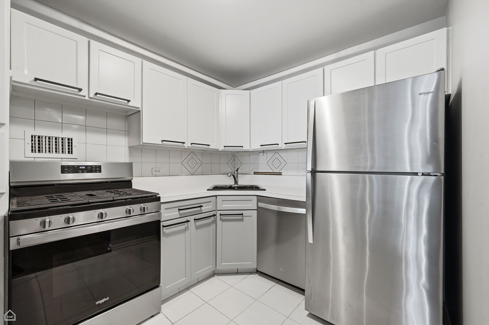 400 E Randolph Street 1812 Property Photo 7