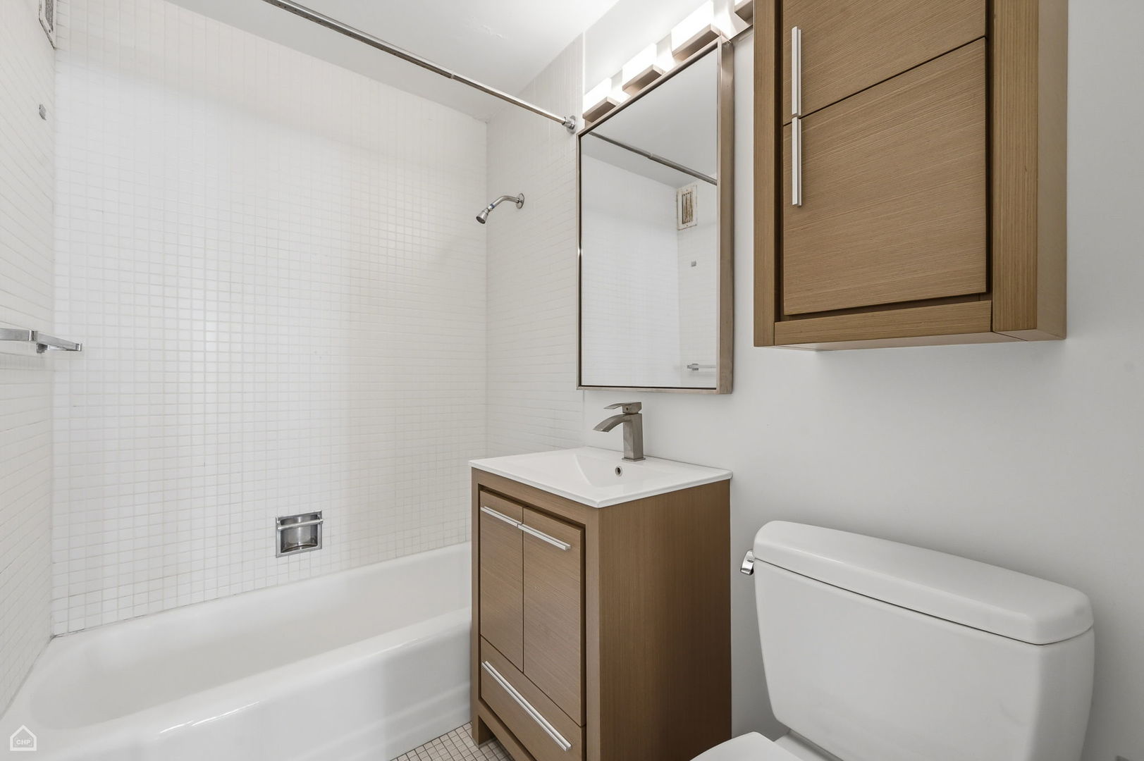 400 E Randolph Street 1812 Property Photo 9
