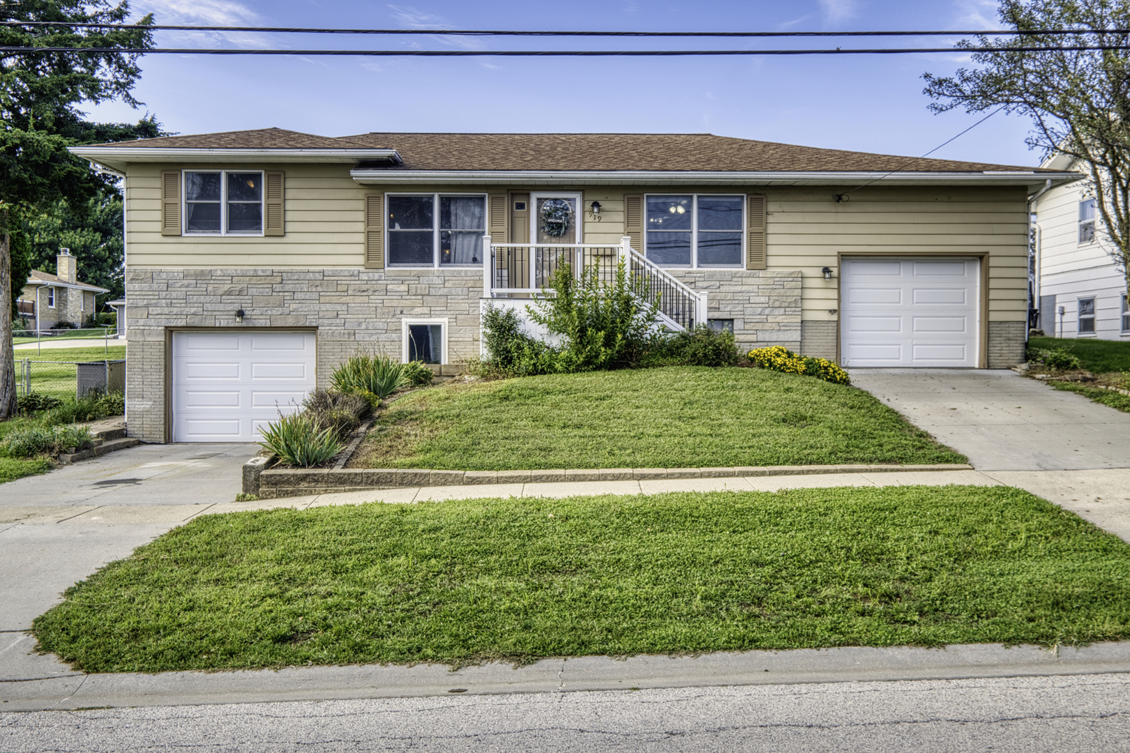 919 3rd Avenue Property Photo 1