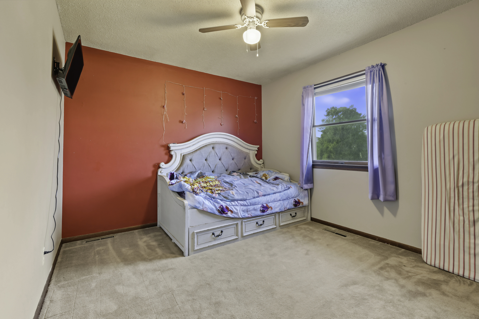 919 3rd Avenue Property Photo 15