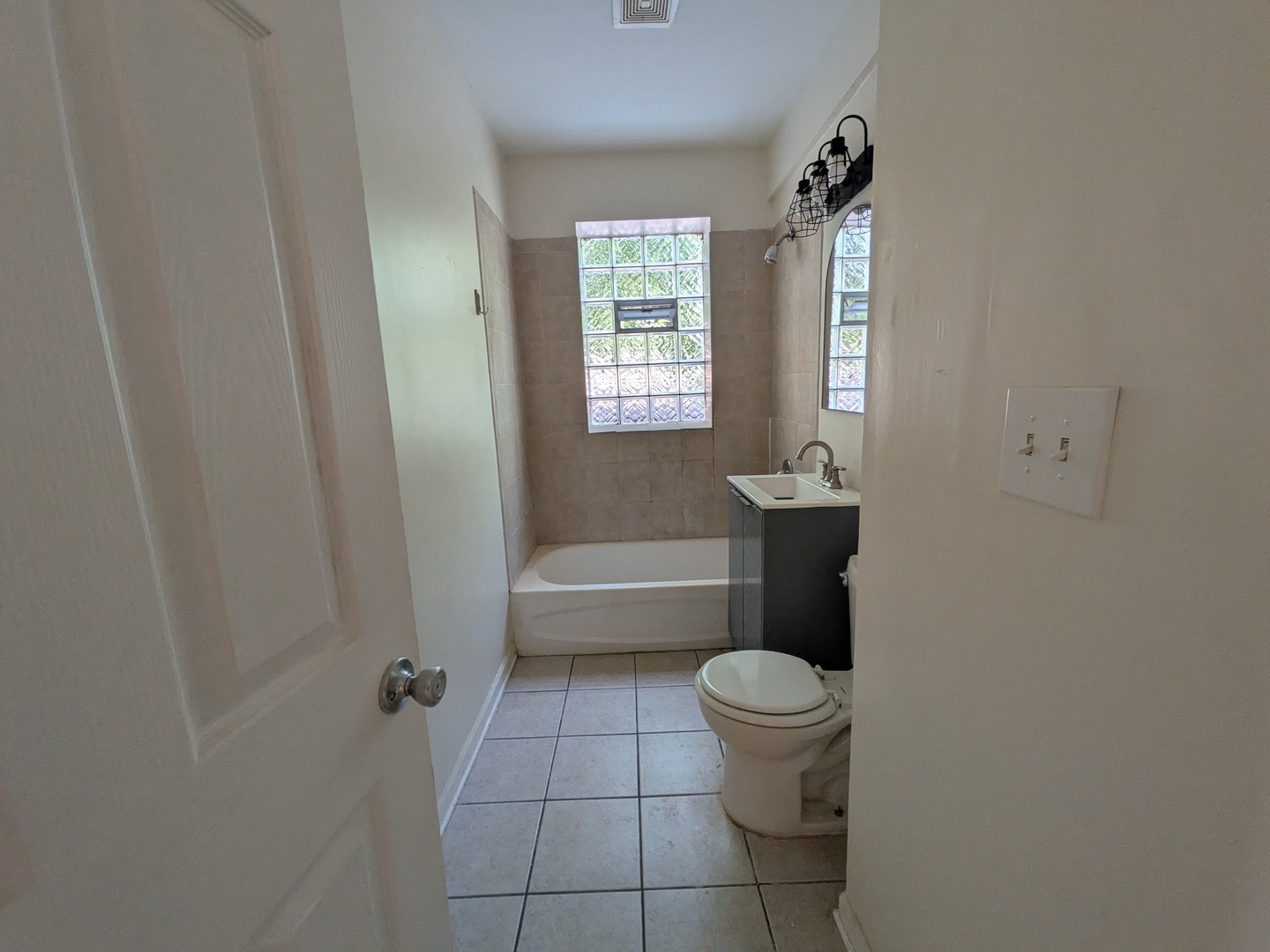 9110 S Dauphin Avenue Property Photo 4