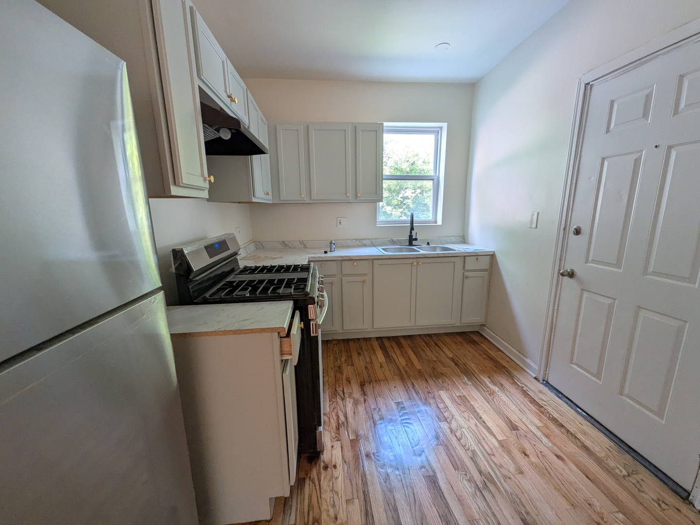 9110 S Dauphin Avenue Property Photo 7