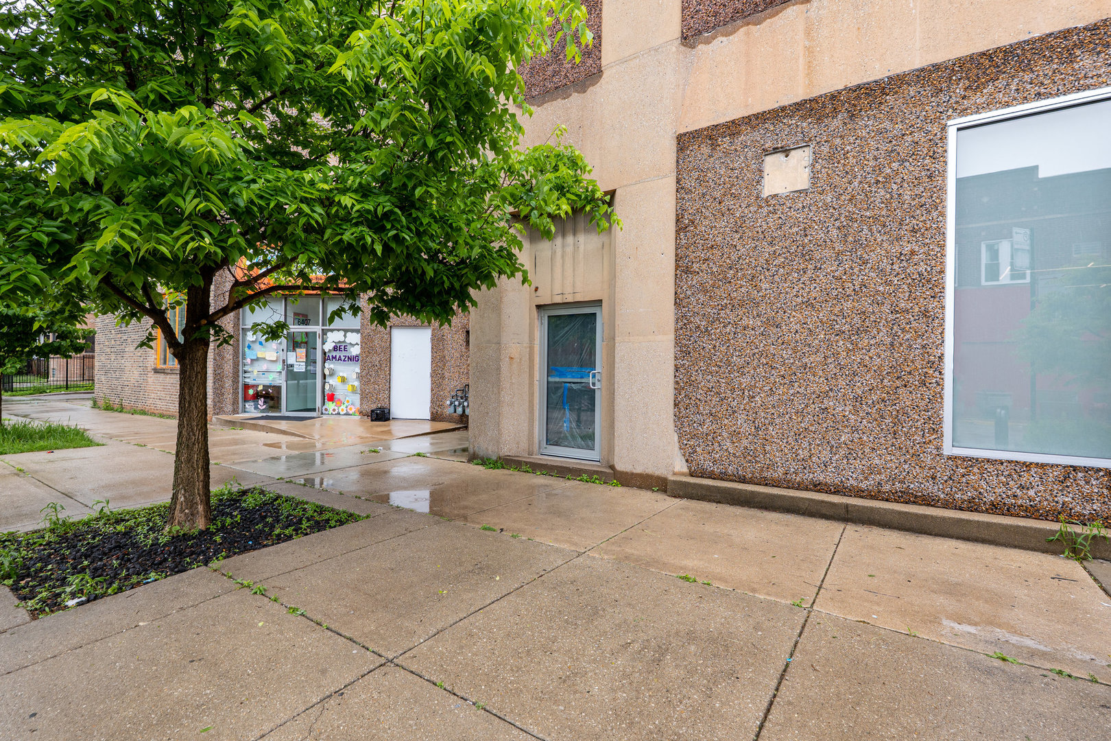 2520 W Devon Avenue 2a Property Photo 9