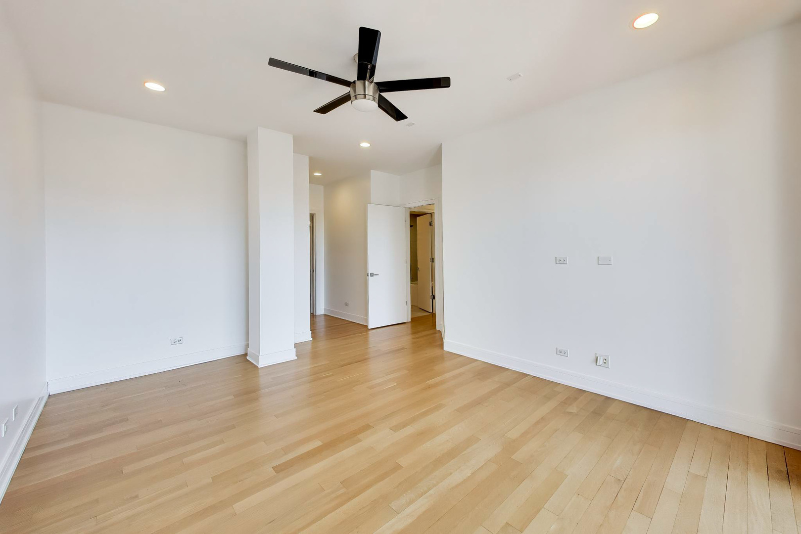 650 N Morgan Street 504 Property Photo 25