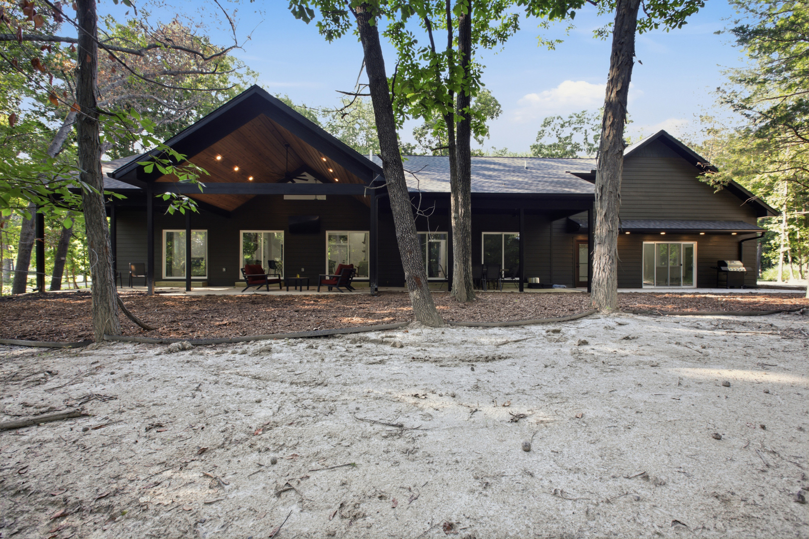 8960 E South Circle Drive Property Photo 11