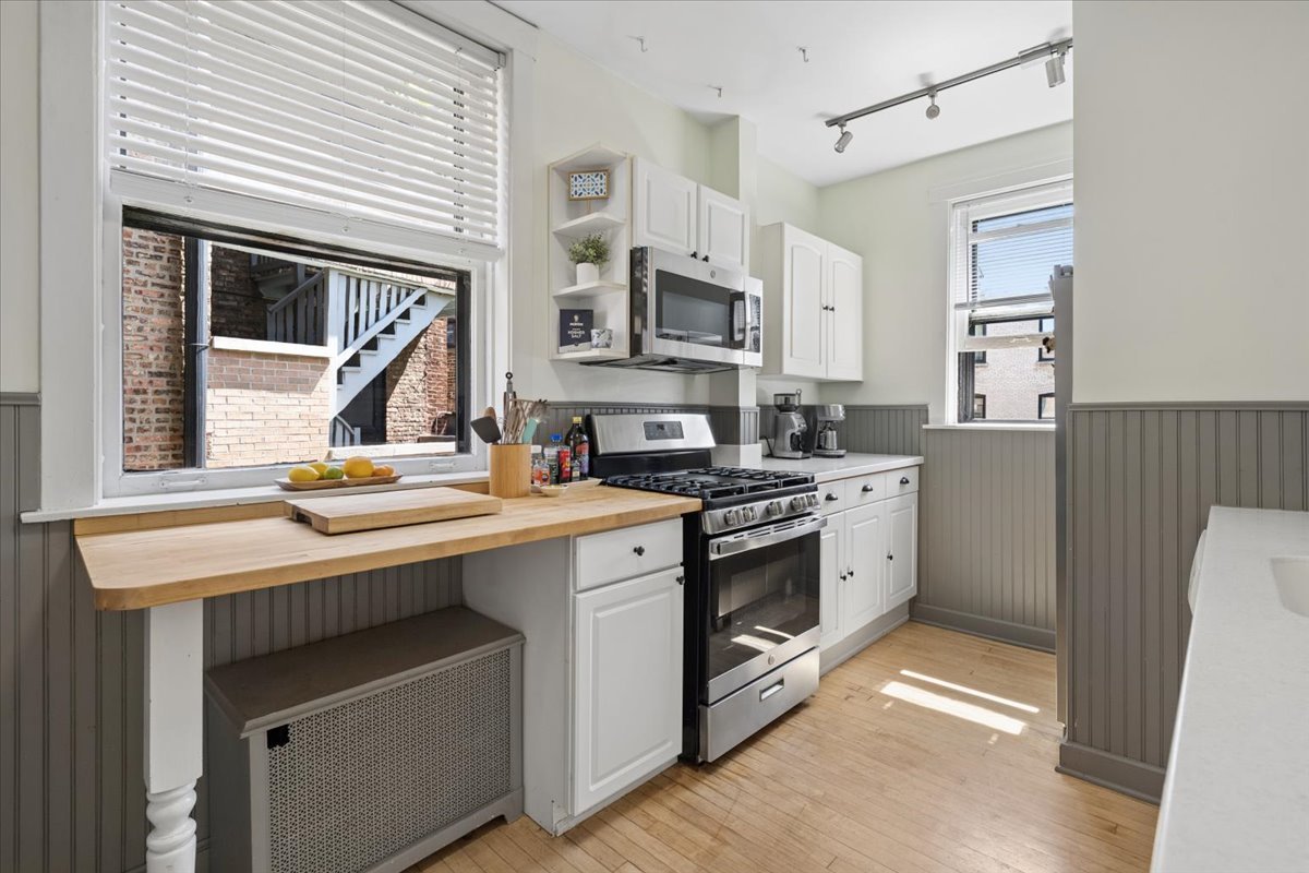 632 Sheridan Square 2 Property Photo 6