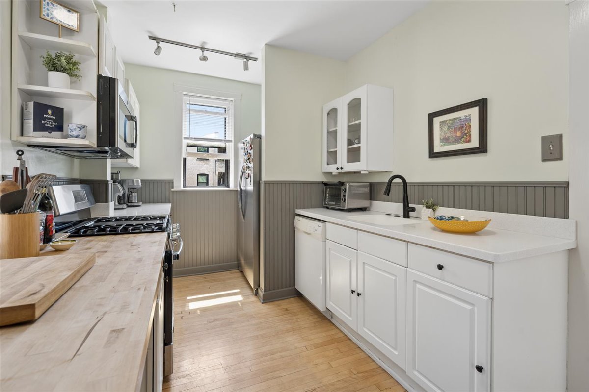 632 Sheridan Square 2 Property Photo 7