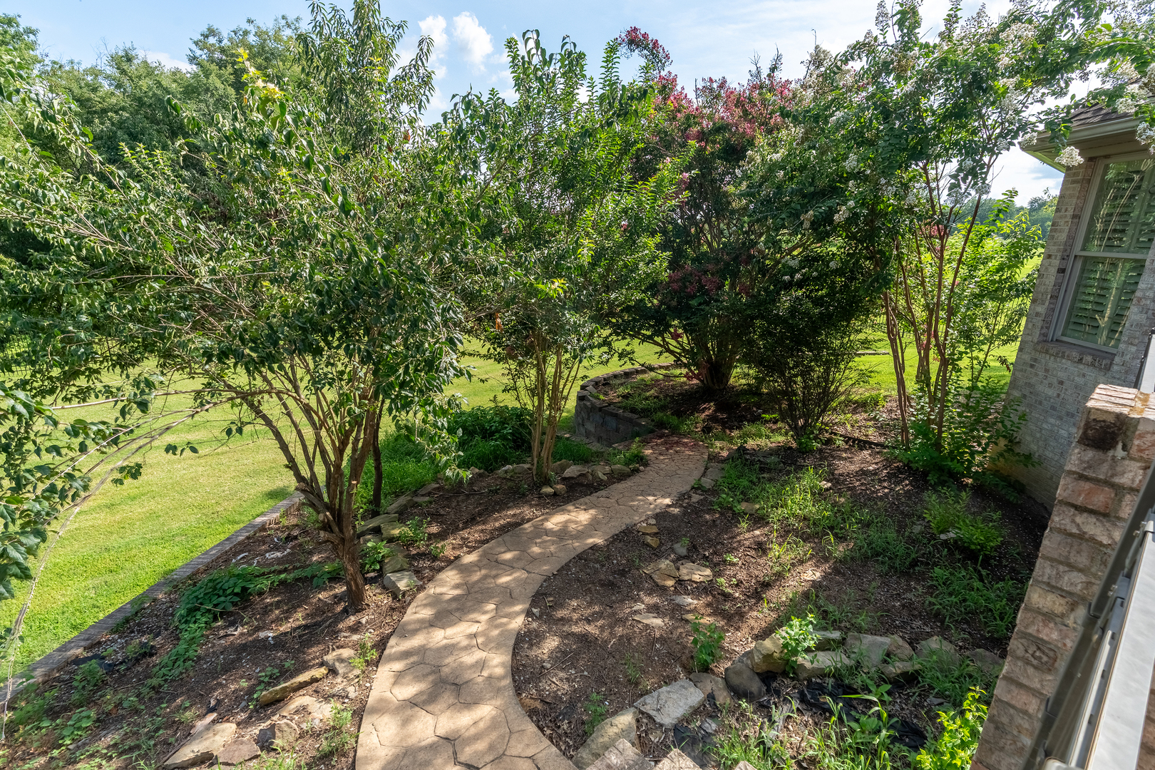 2201 Kingspointe Drive Property Photo 14