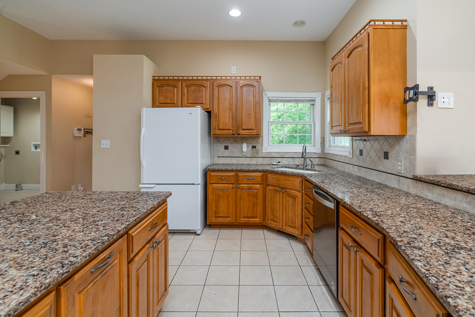 2201 Kingspointe Drive Property Photo 20