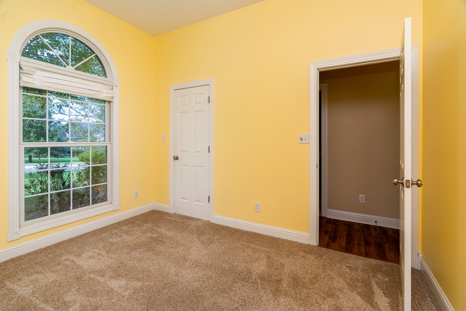 2201 Kingspointe Drive Property Photo 32