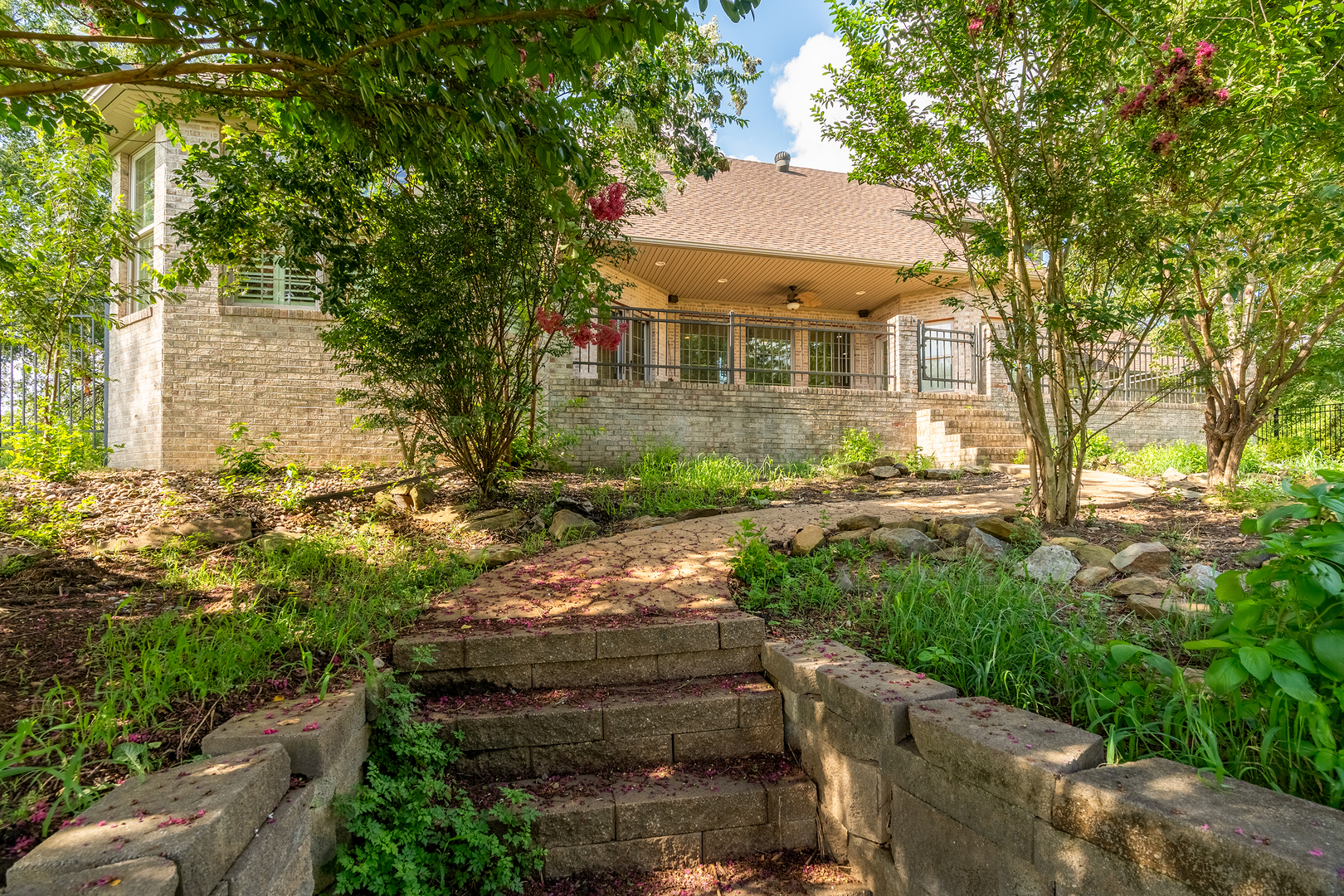 2201 Kingspointe Drive Property Photo 45