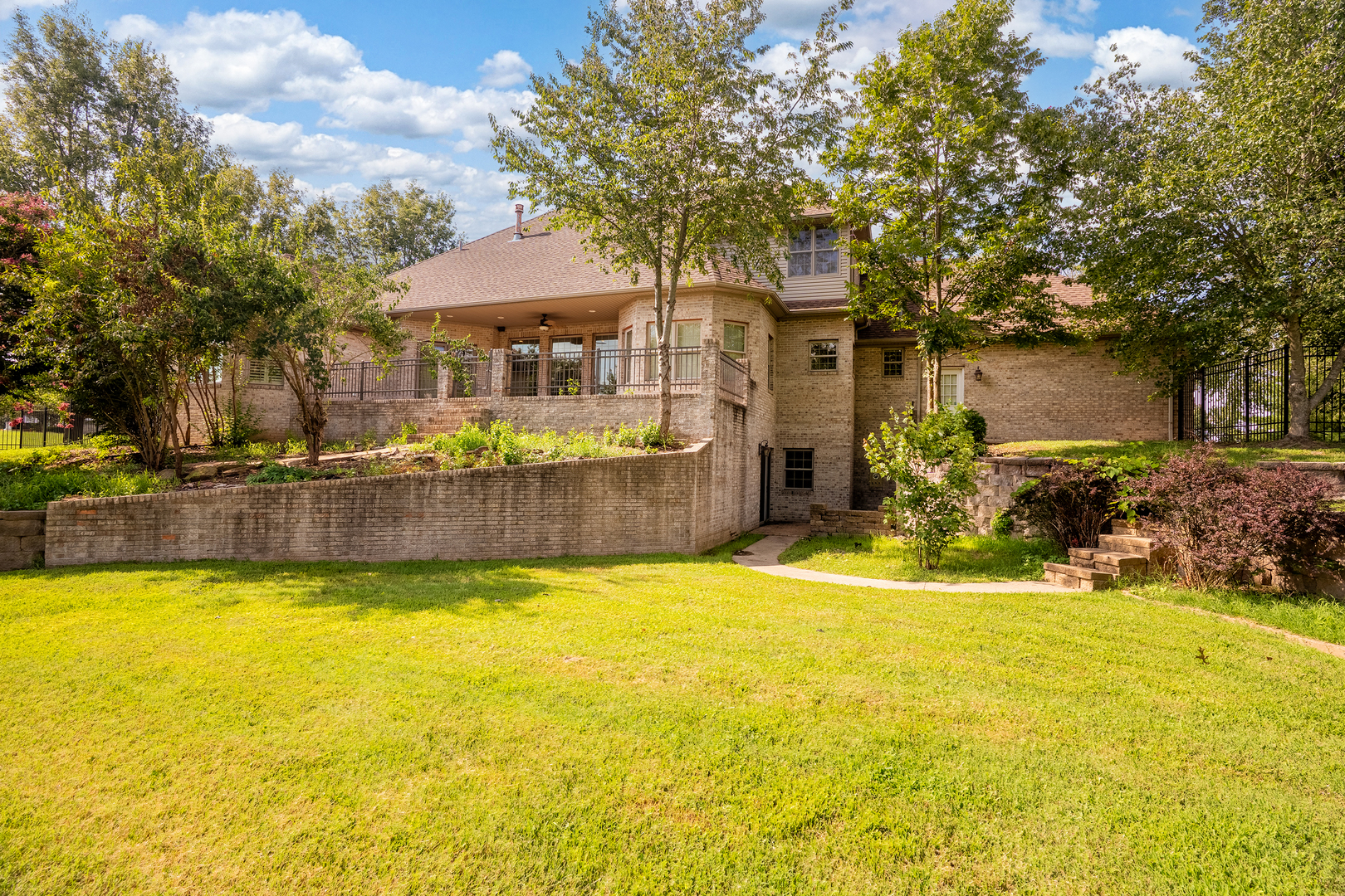 2201 Kingspointe Drive Property Photo 46