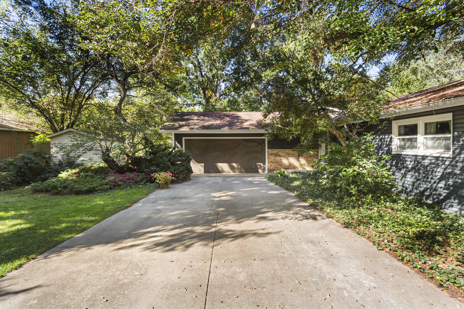 503 S North Shore Drive Property Photo 5