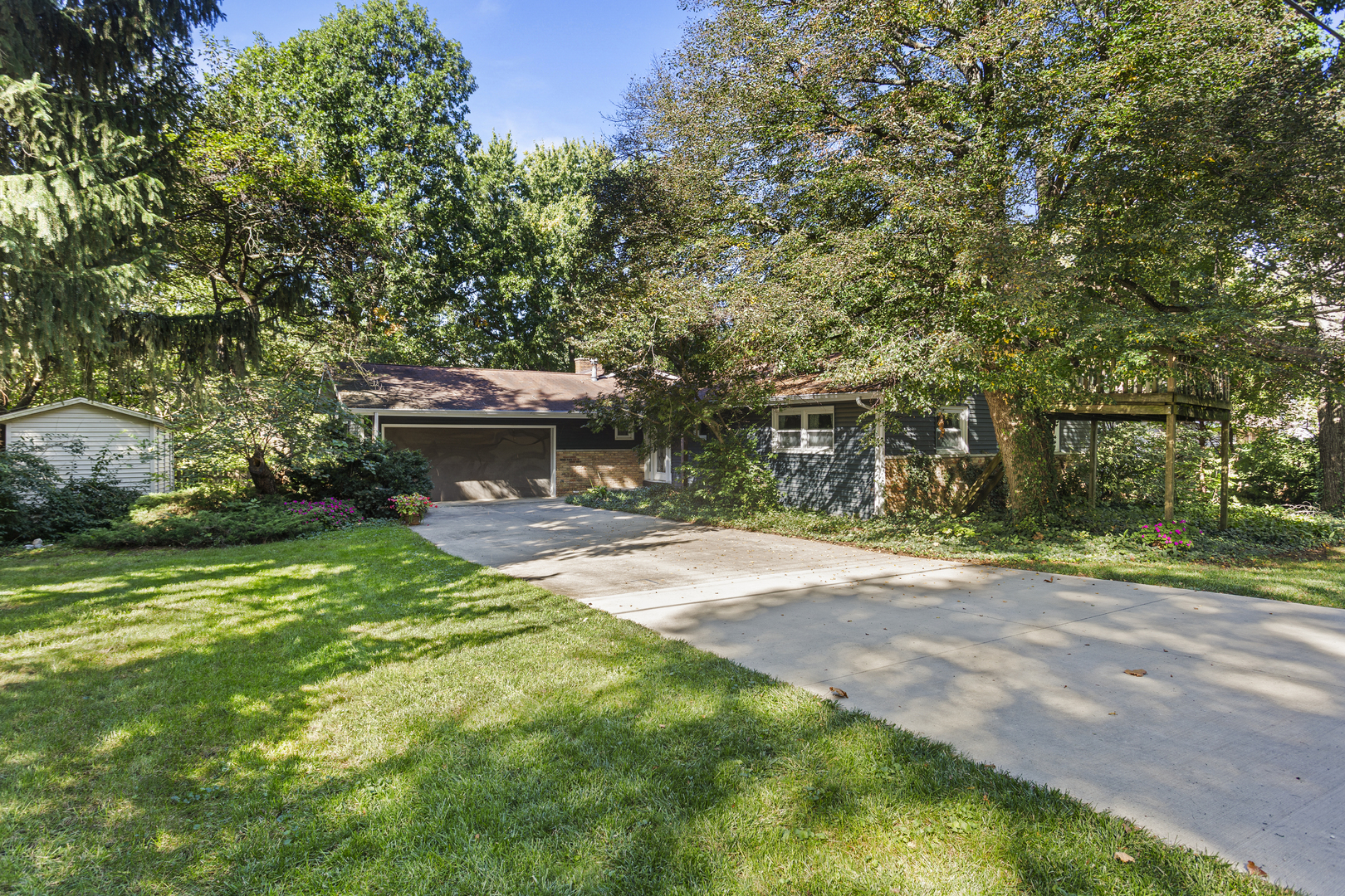 503 S North Shore Drive Property Photo 6