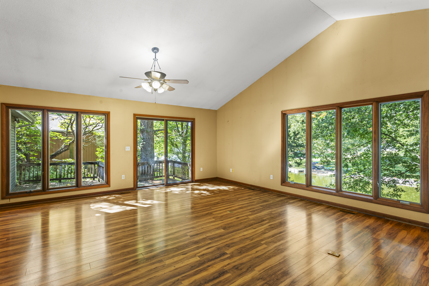 503 S North Shore Drive Property Photo 19