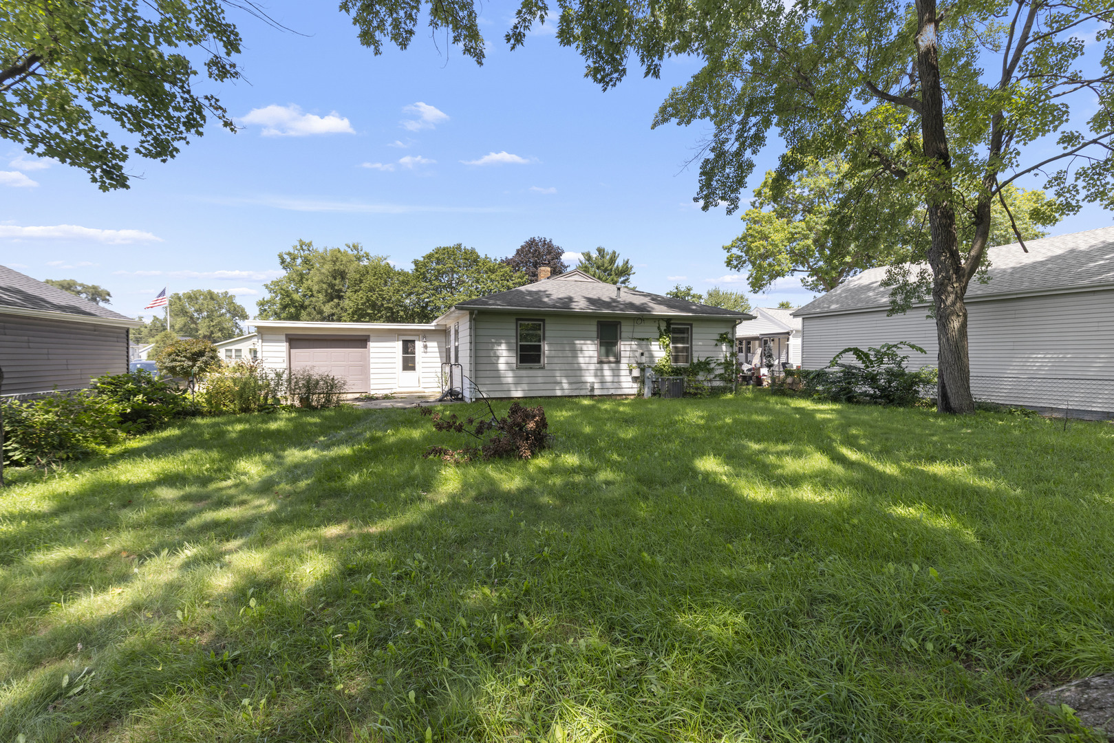 307 Superior Avenue Property Photo 12