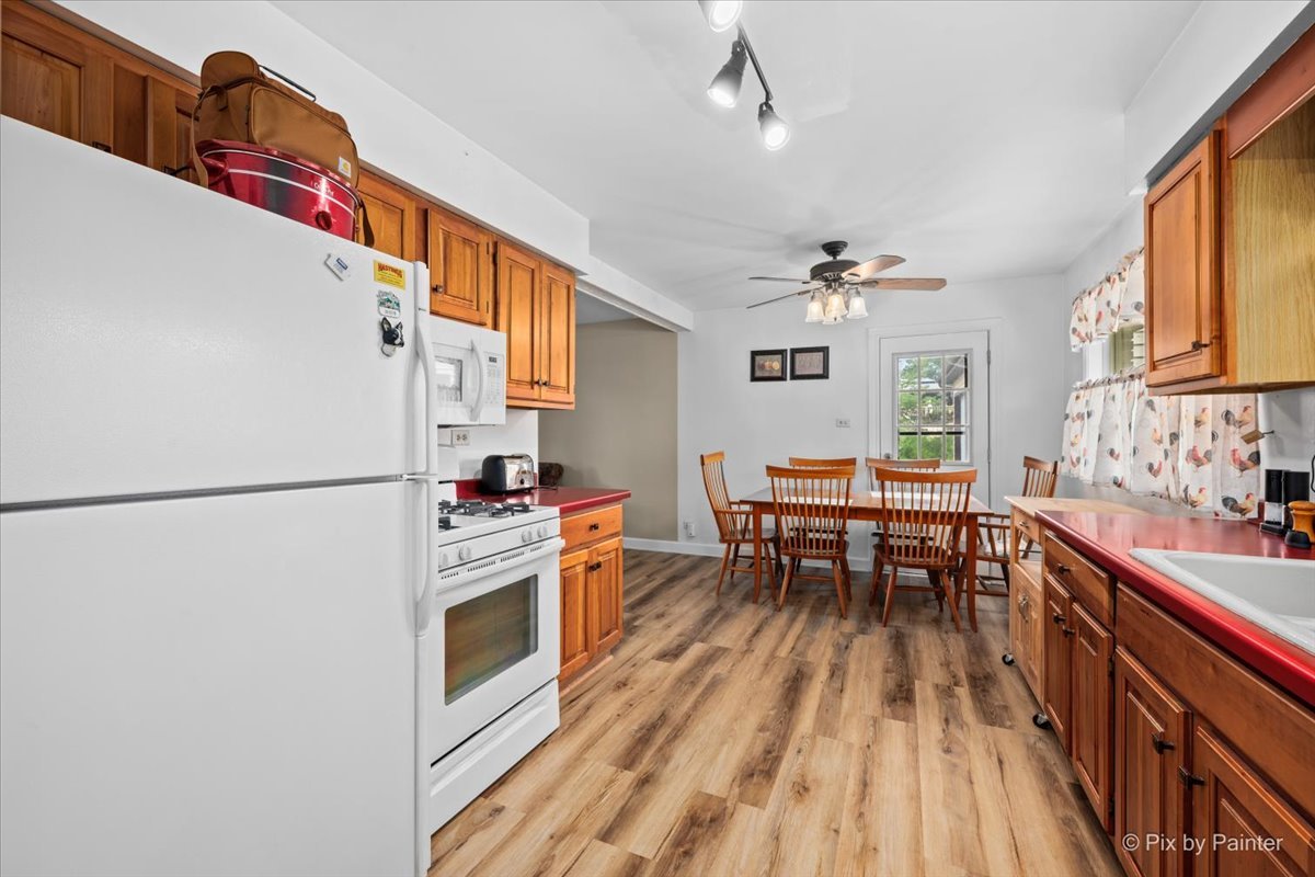 5506 Burwood Road Property Photo 7