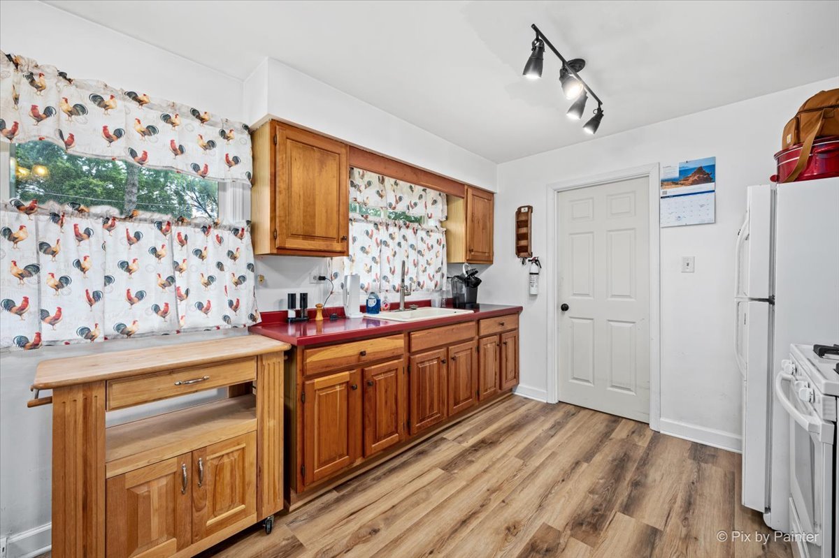 5506 Burwood Road Property Photo 10