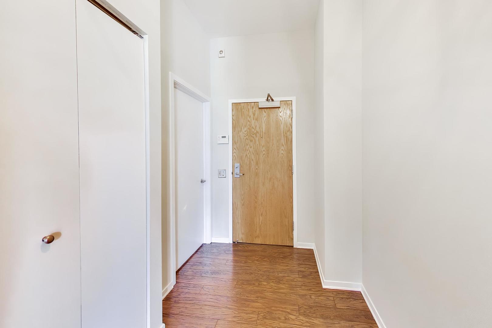 1631 S Michigan Avenue 506 Property Photo 6