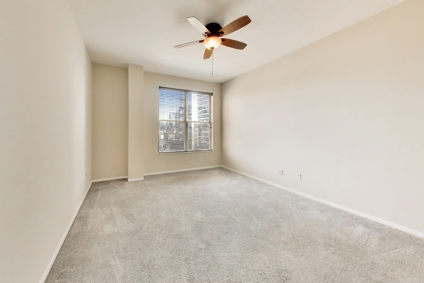 1631 S Michigan Avenue 506 Property Photo 14