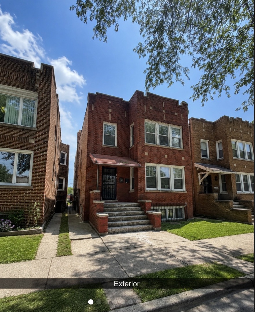 8119 S South Shore Drive 2 Property Photo 1