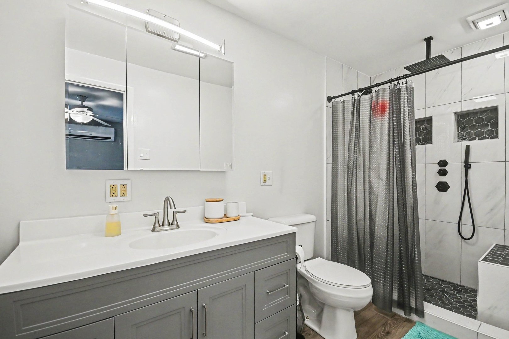 1111 Winthrop Avenue Property Photo 19