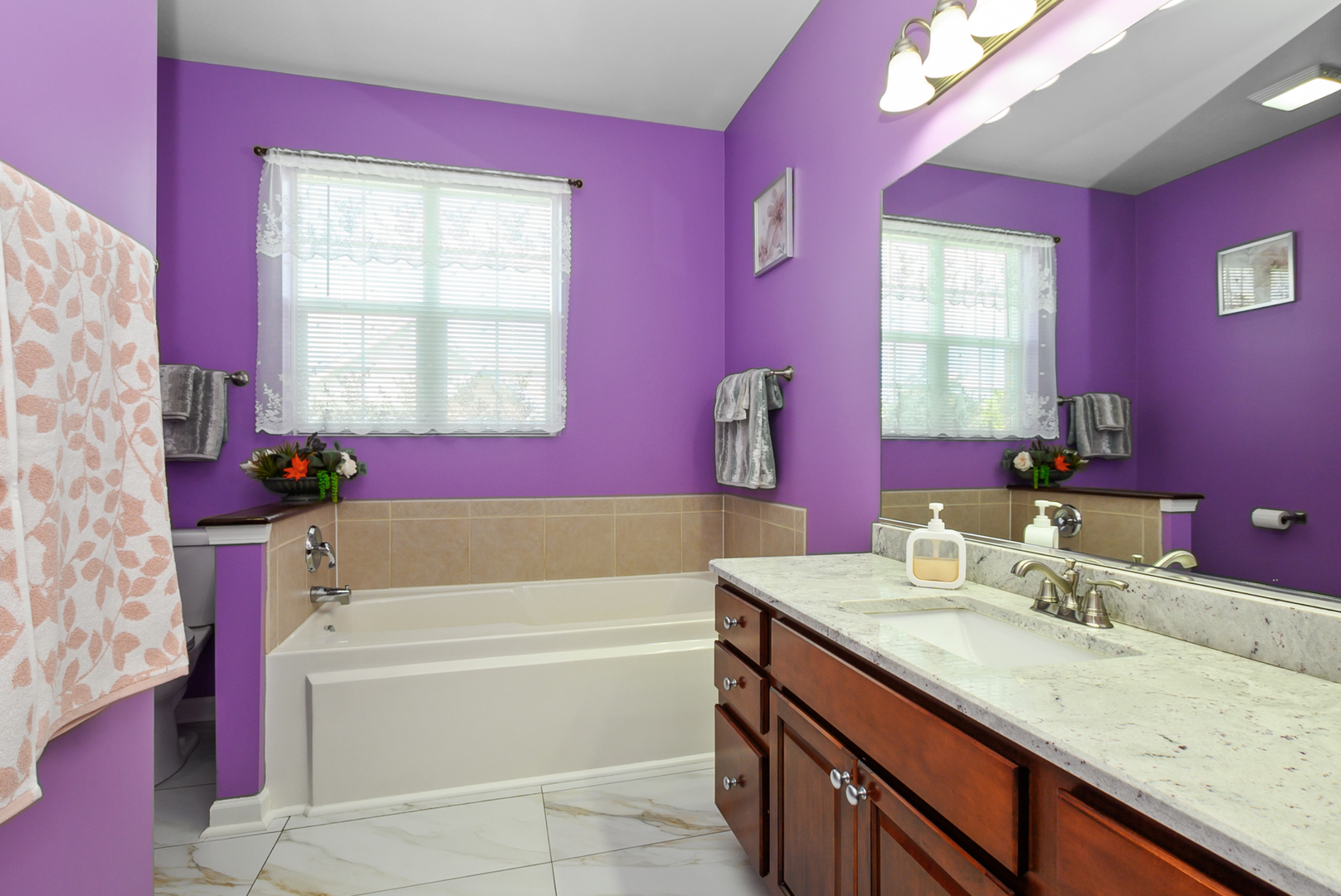 9418 Albany Court Property Photo 14