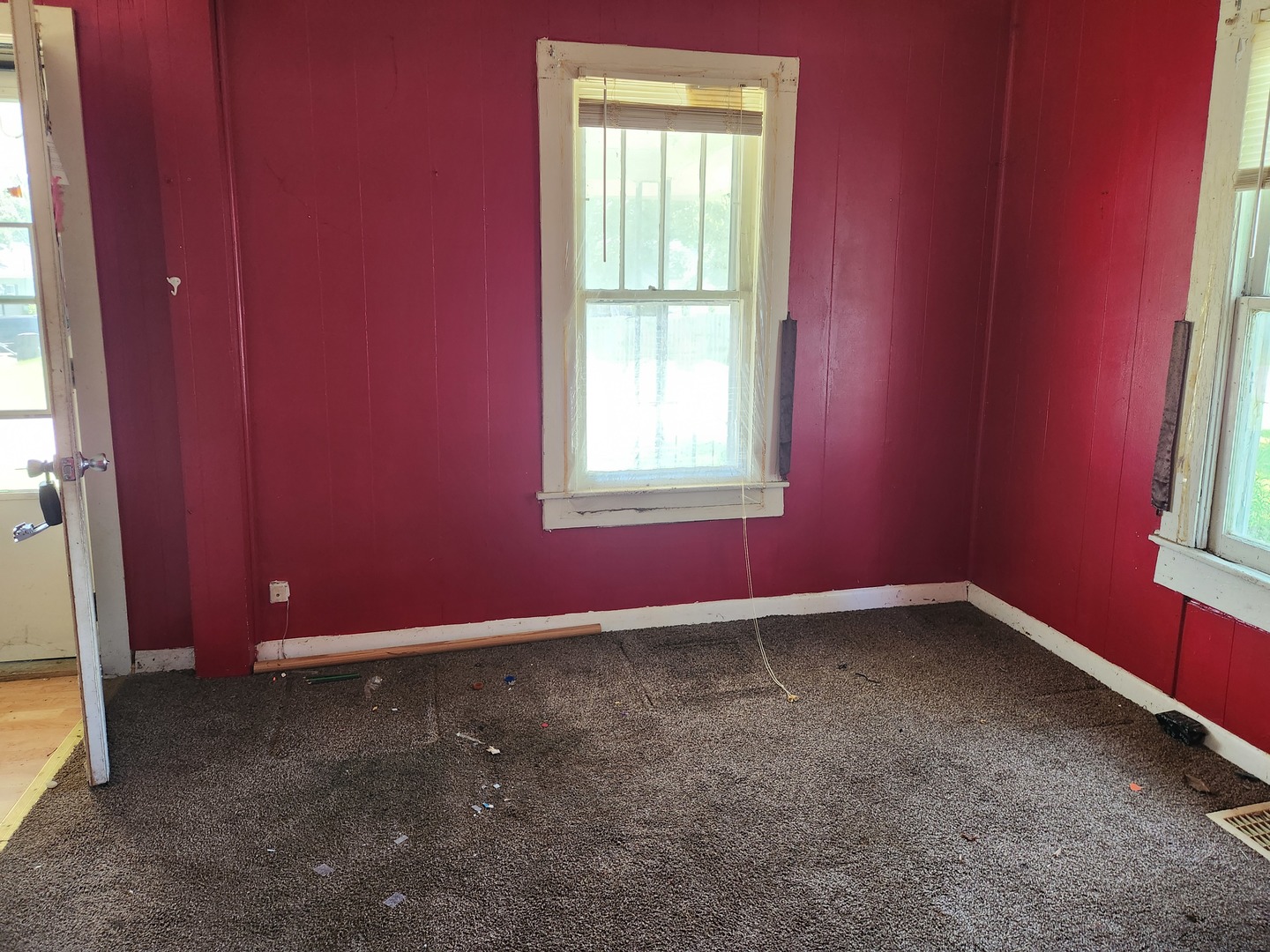 816 Warren Avenue Property Photo 4