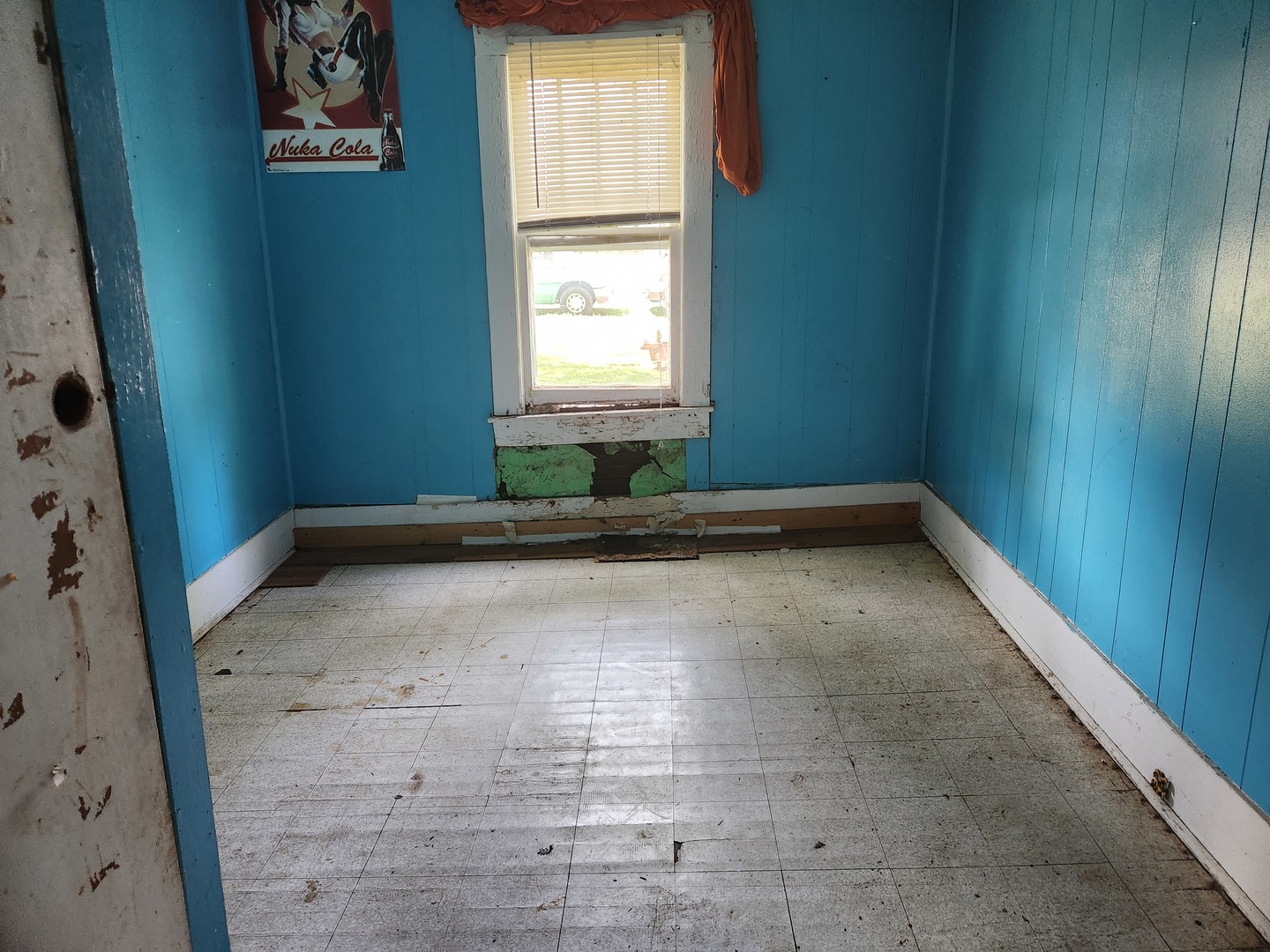 816 Warren Avenue Property Photo 8