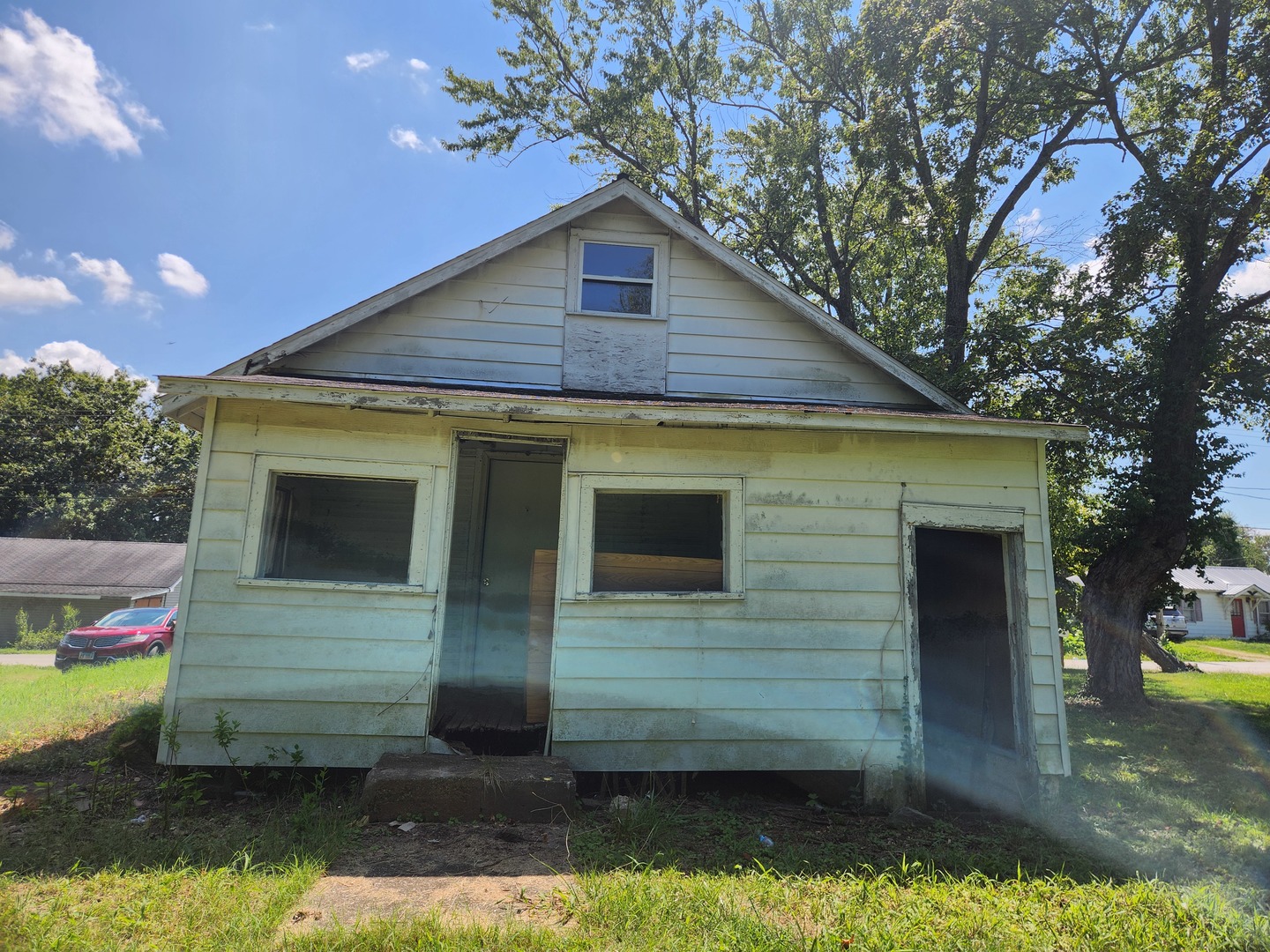 816 Warren Avenue Property Photo 22