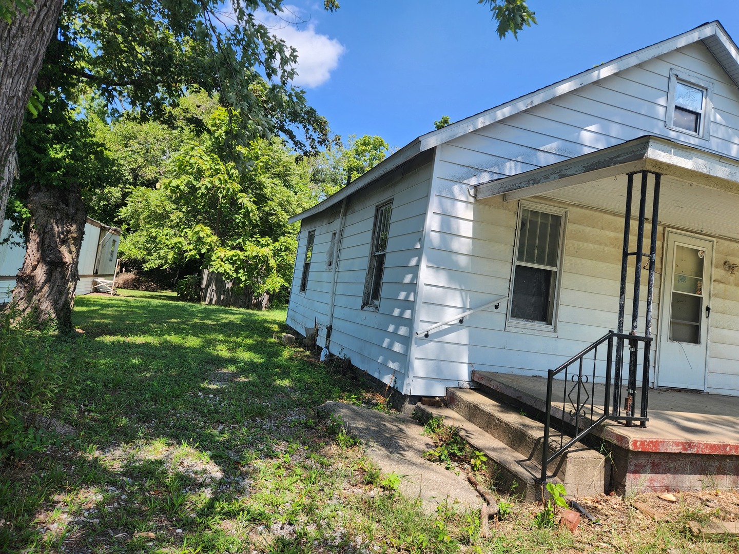 816 Warren Avenue Property Photo 26