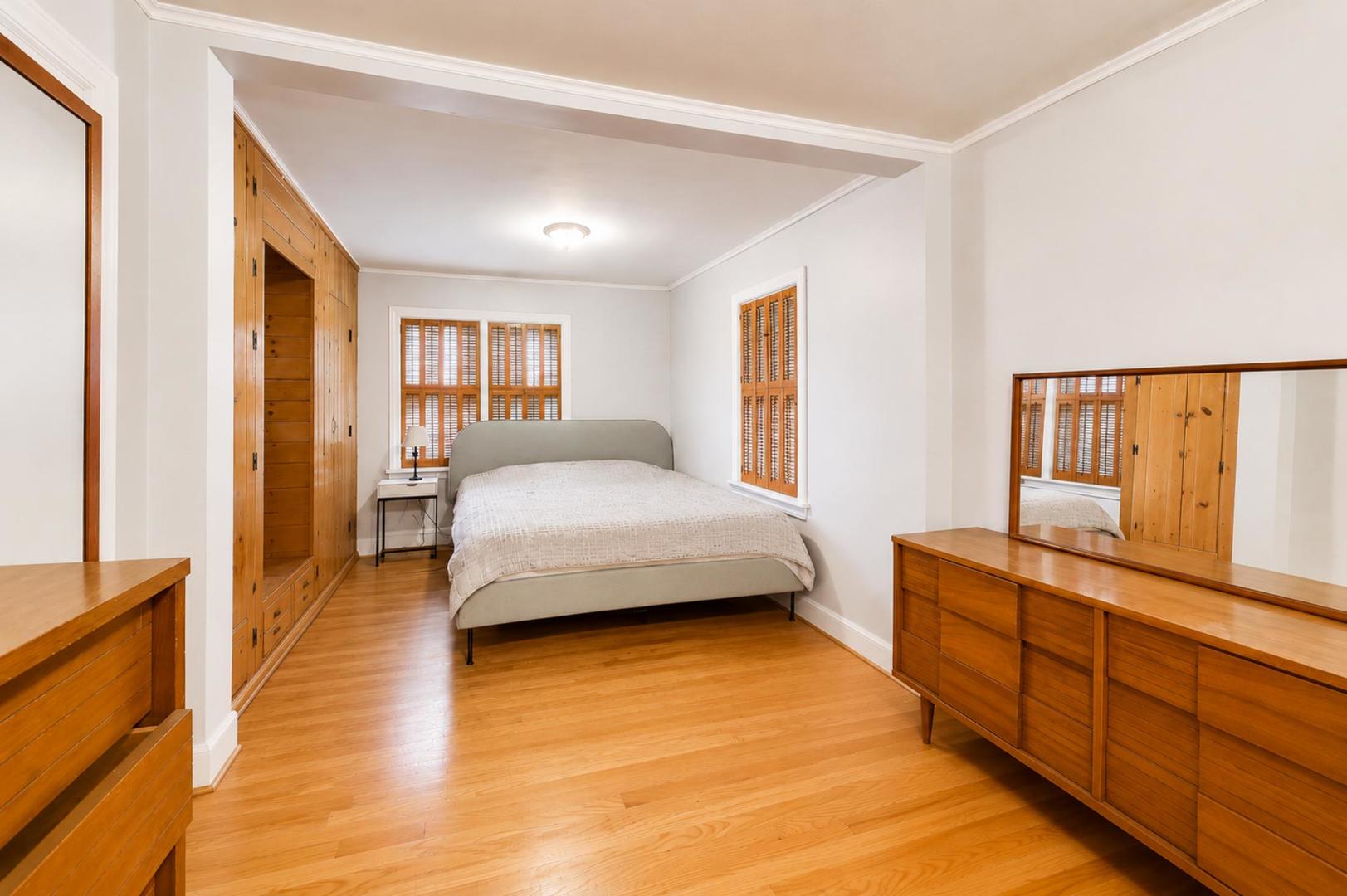 5141 N Octavia Avenue Property Photo 10