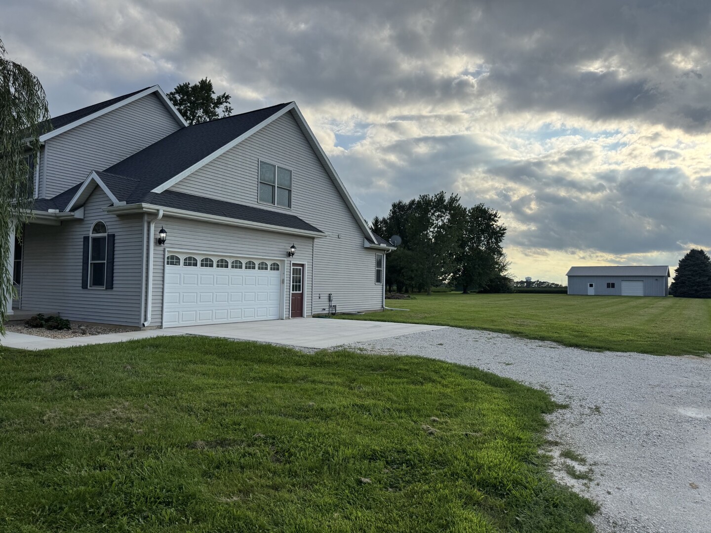 3039 E 3rd Road Property Photo 3