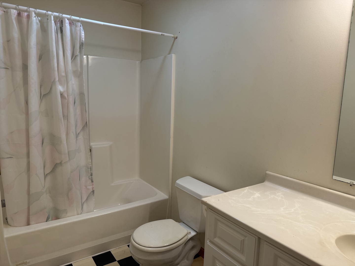 3039 E 3rd Road Property Photo 11