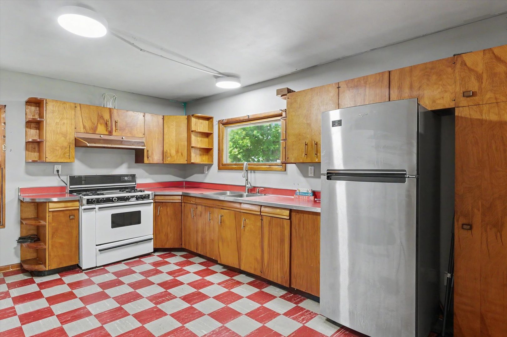 31 Delaware Avenue Property Photo 7