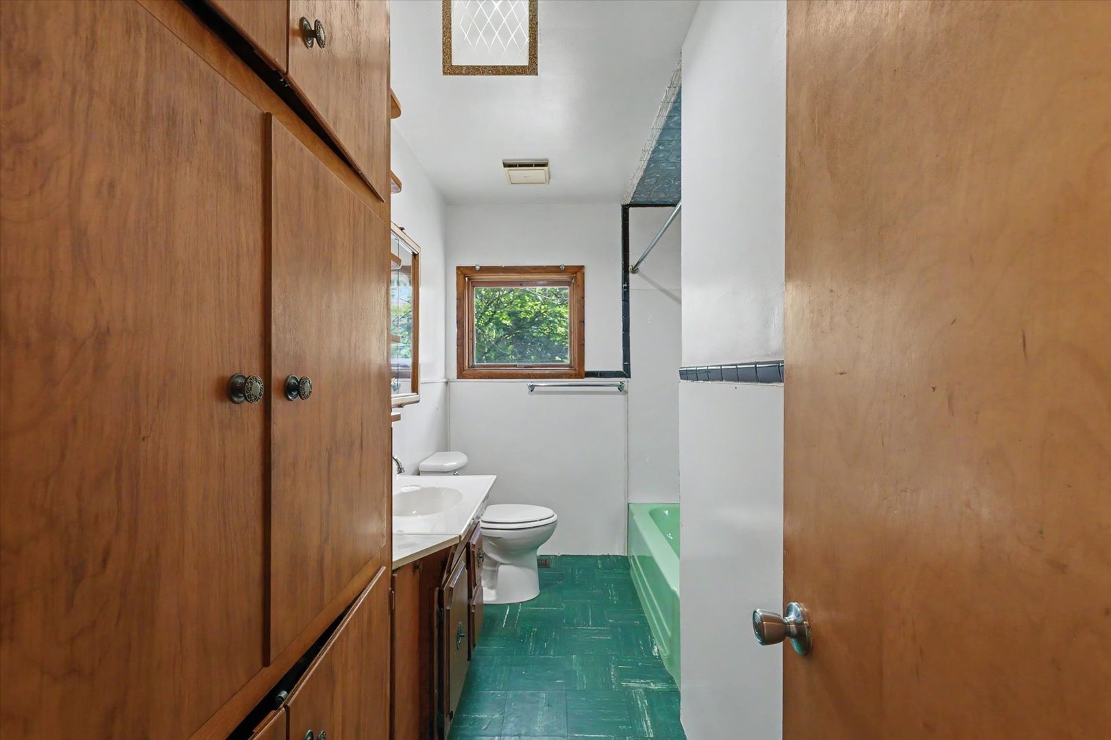 31 Delaware Avenue Property Photo 14
