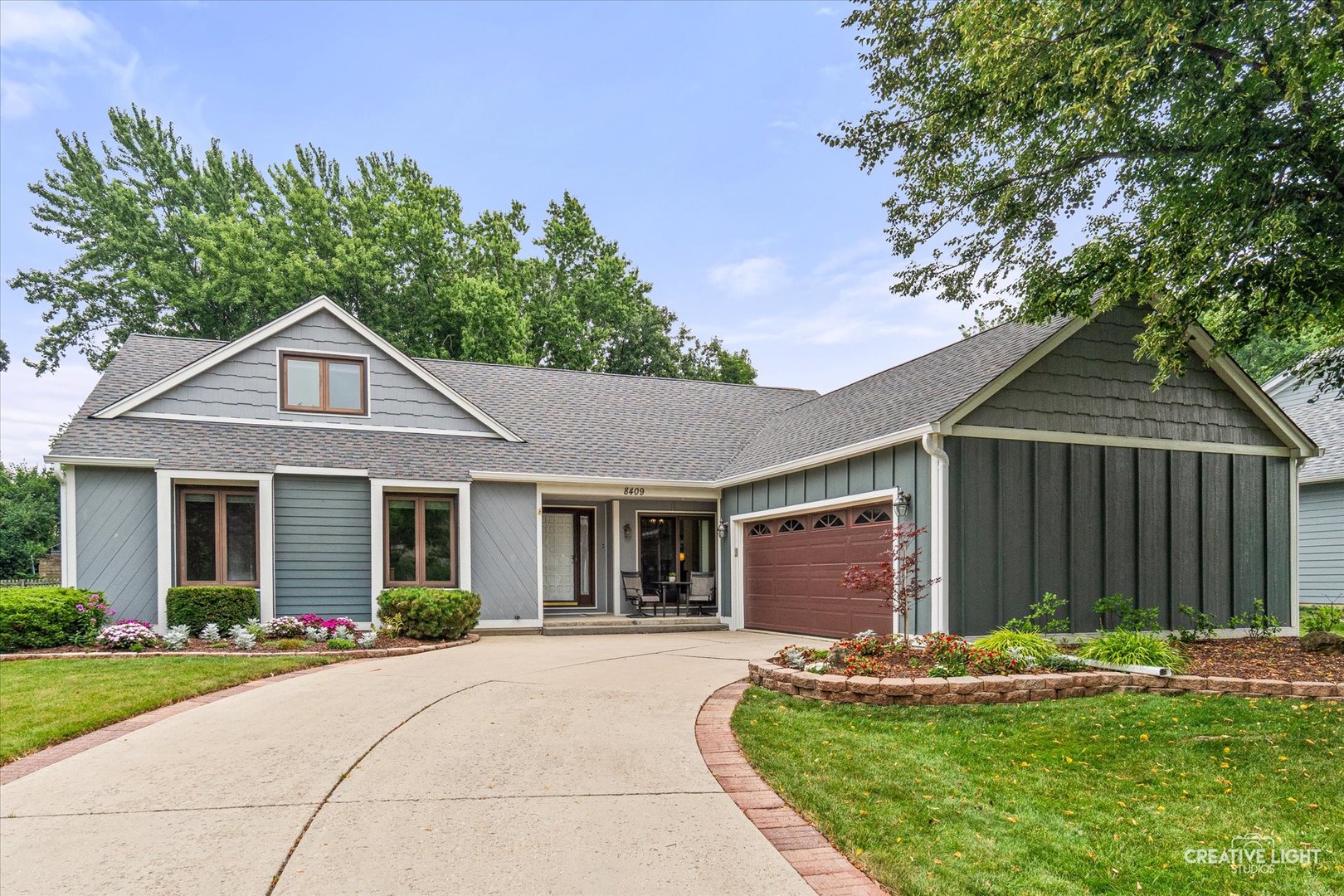 8409 Mending Wall Drive