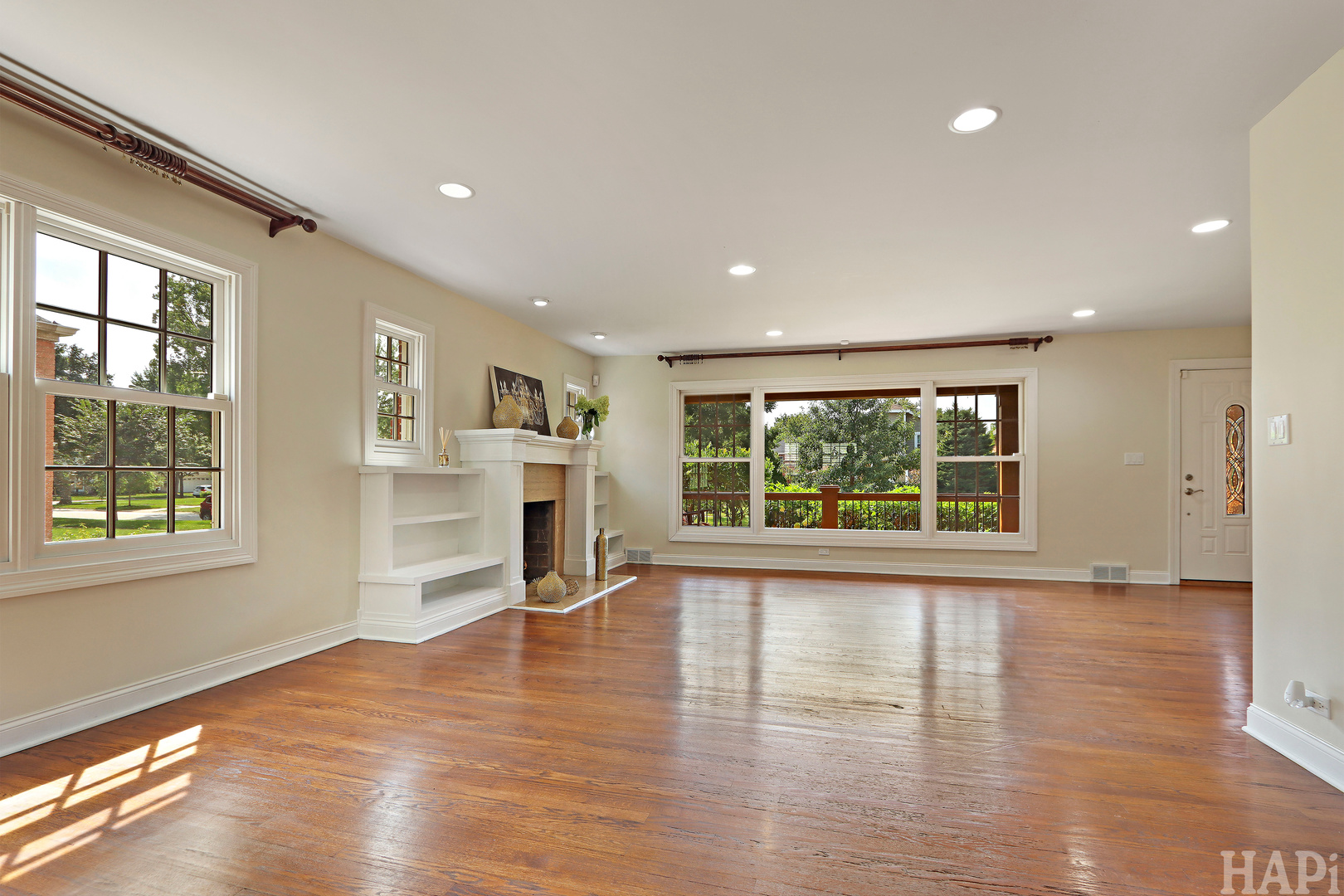 1829 S Crescent Avenue Property Photo 7