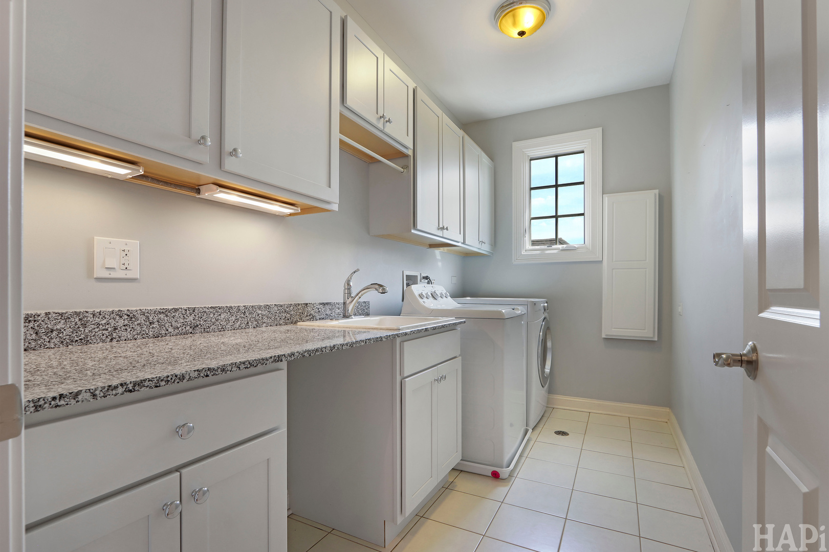 1829 S Crescent Avenue Property Photo 25
