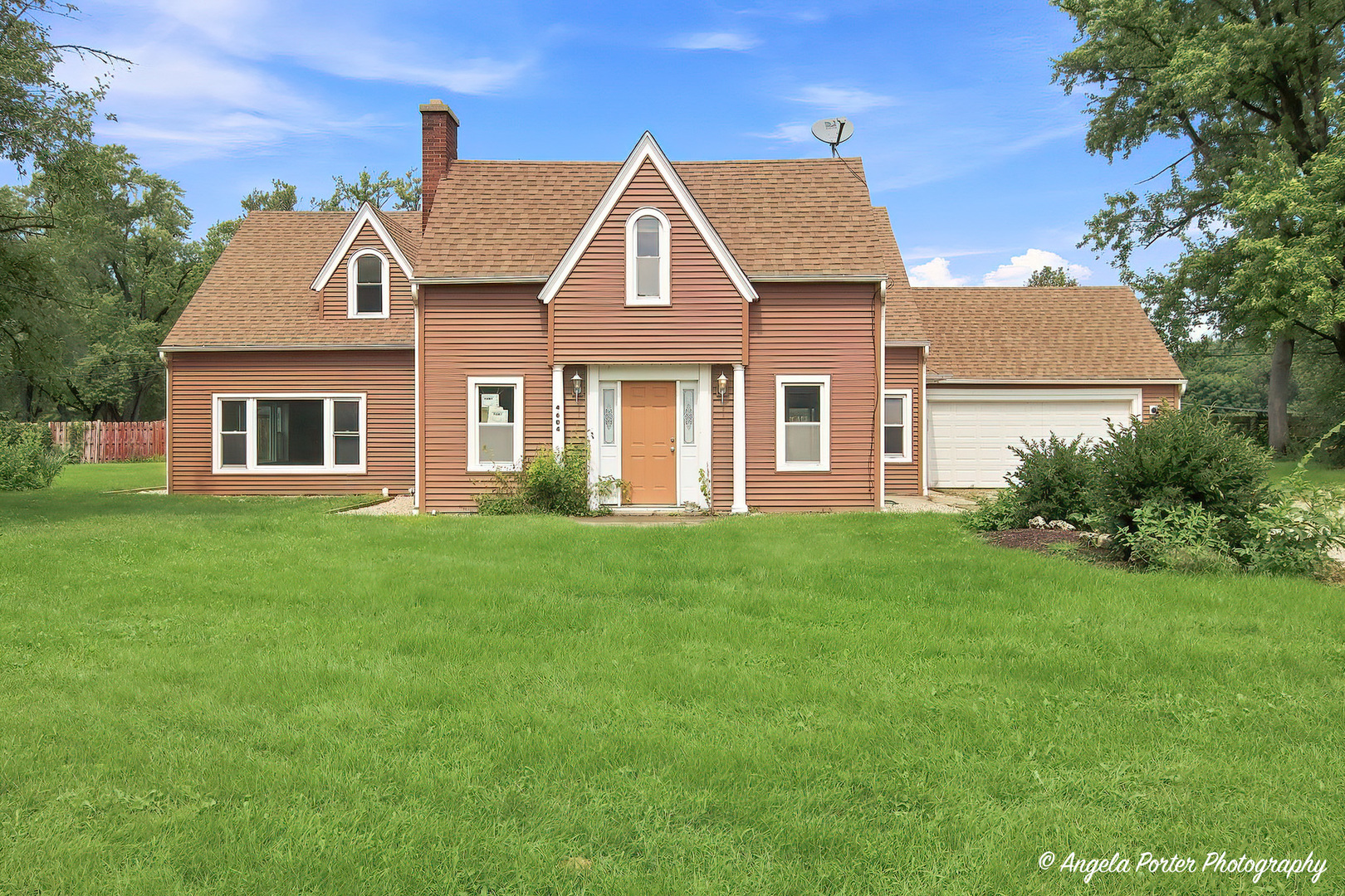 4604 Lakeshore Drive