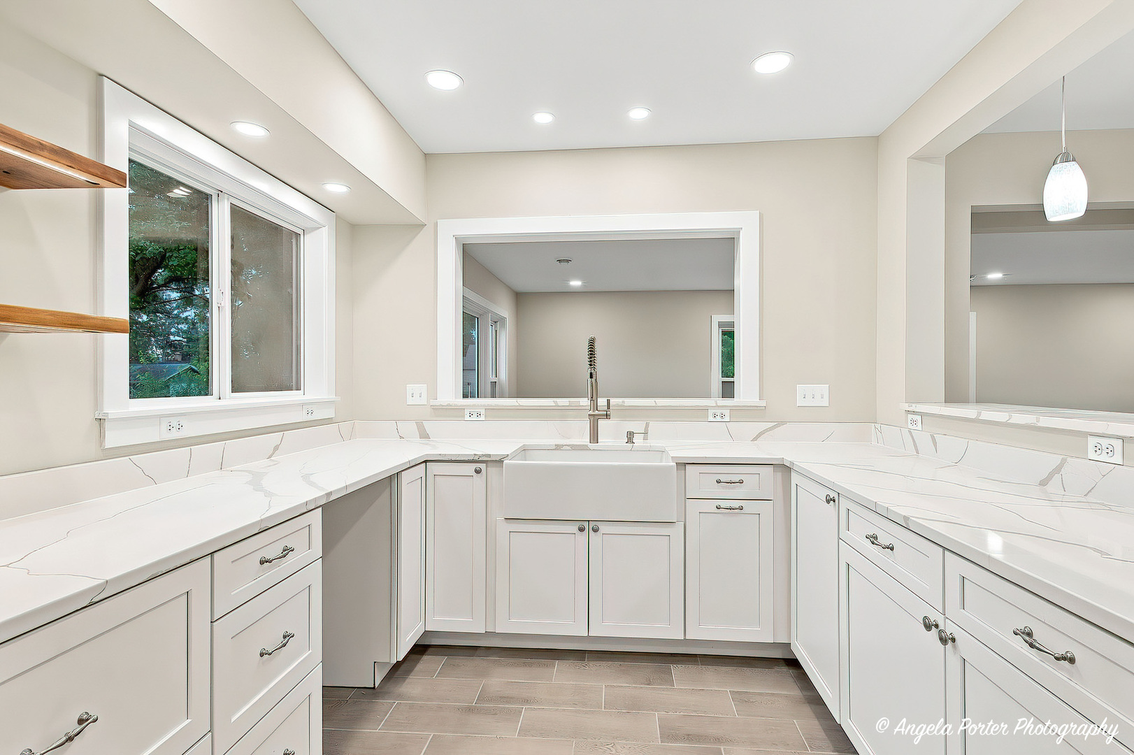 4604 Lakeshore Drive Property Photo 7