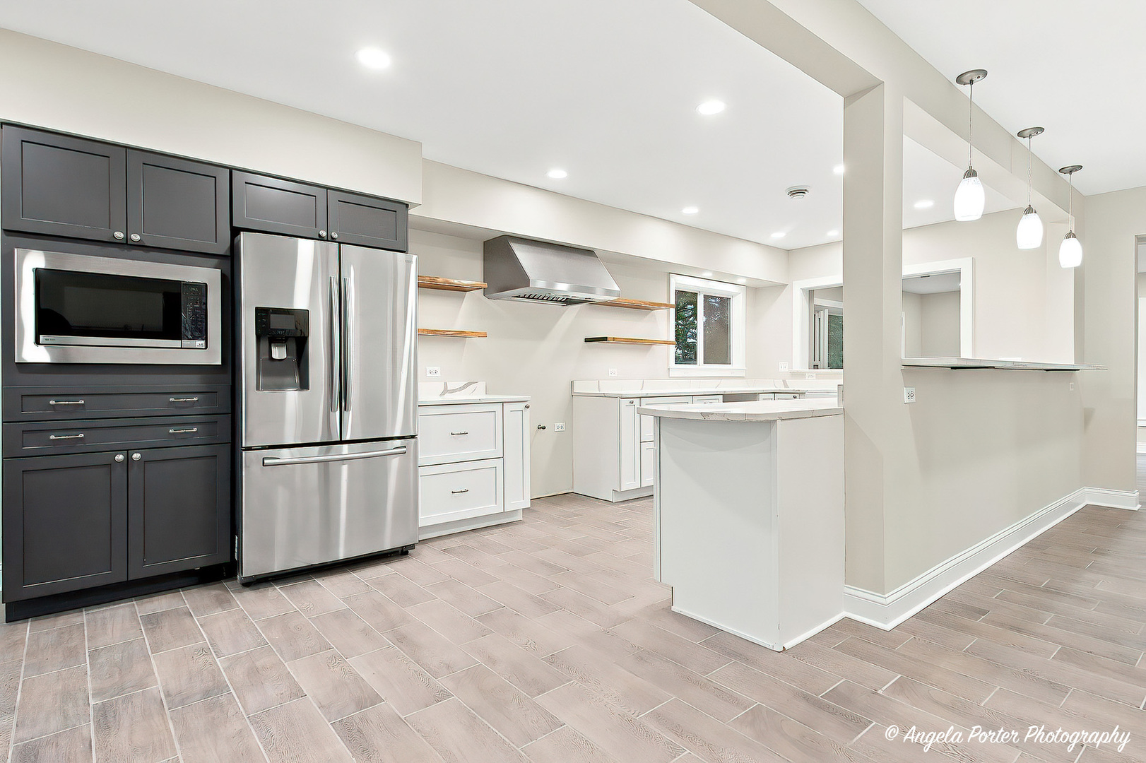 4604 Lakeshore Drive Property Photo 10