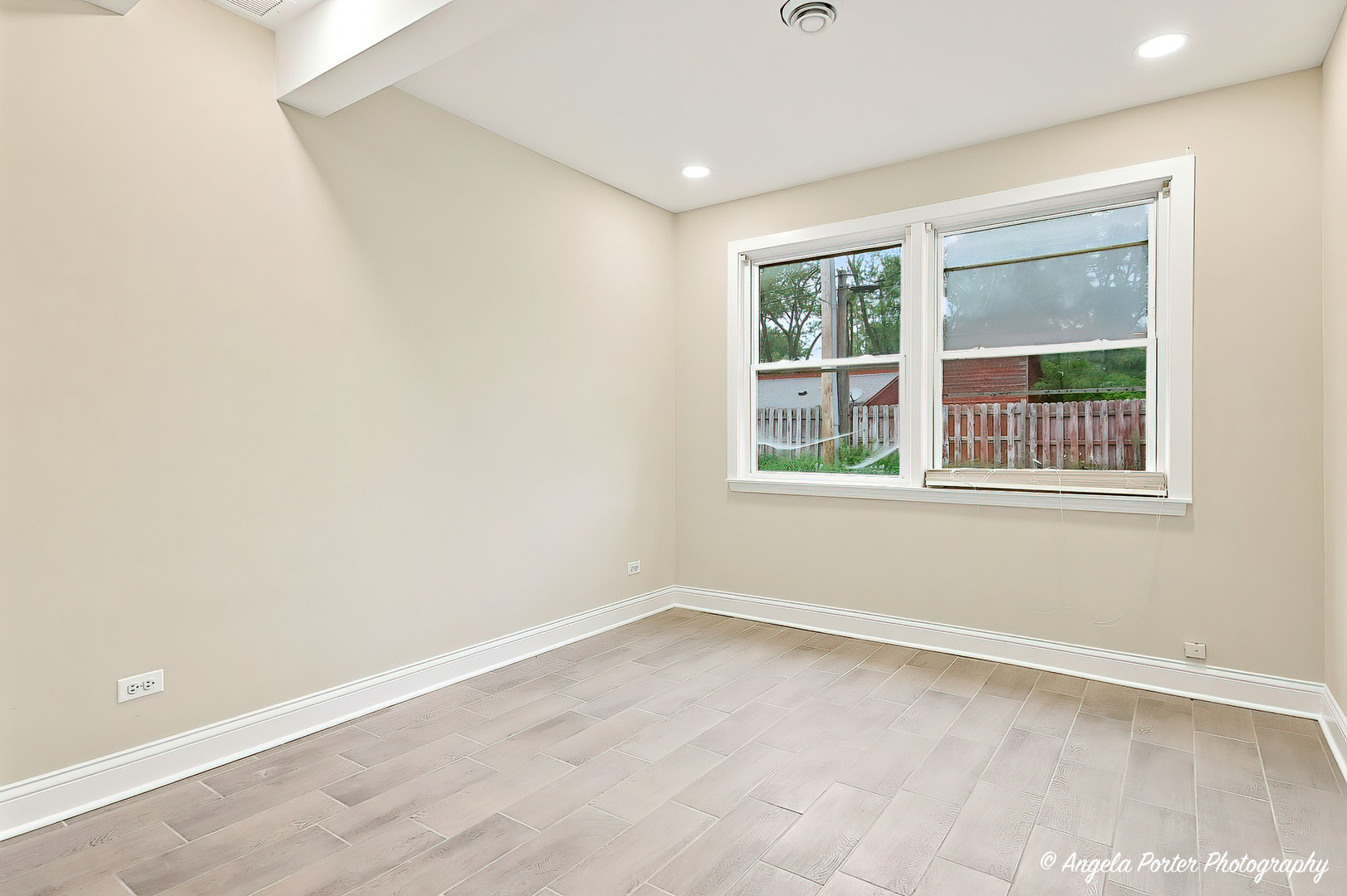 4604 Lakeshore Drive Property Photo 15