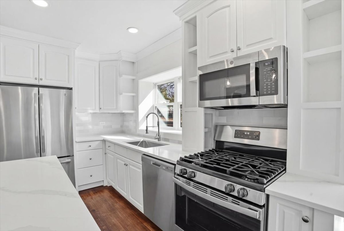 297 E Lakeview Avenue Property Photo 8