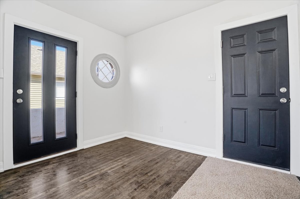 297 E Lakeview Avenue Property Photo 24